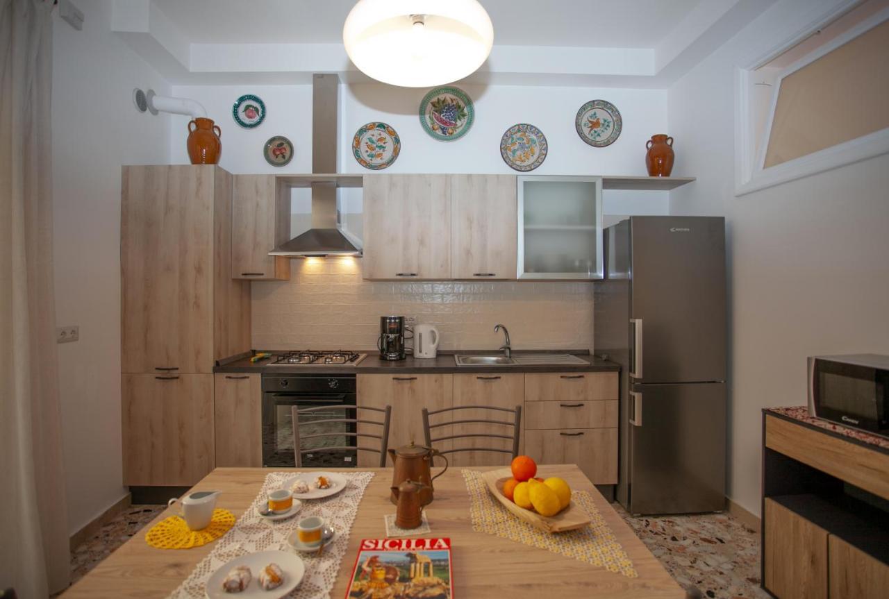 Casa Rosa Appartement Taormina Buitenkant foto